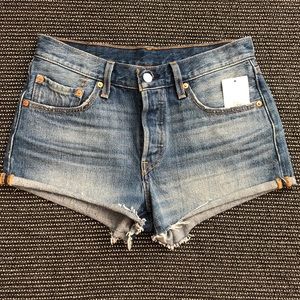 NWT Levi’s Cutoff Denim Shorts